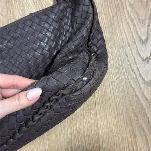 Bottega Veneta Large Veneta Intrecciato Nappa Hobo (2012-2014) - Picture 5 of 12